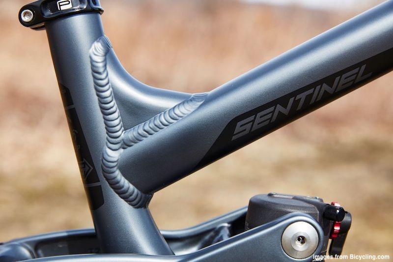 Come scegliere i materiali del telaio della tua bici: telaio in acciaio, telai in fibra di carbonio, telaio in alluminio e telaio in titanio?