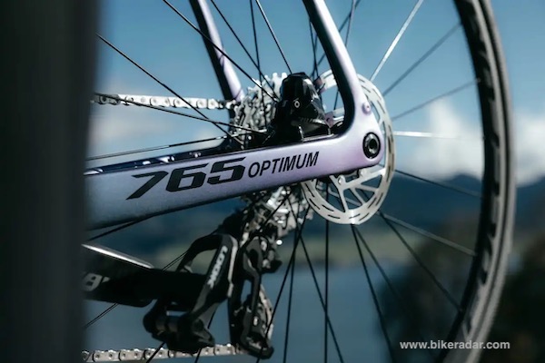 The New Look lancia una bici da endurance - 765 Optimum progettata per massimizzare il comfort e l'efficienza The New Look lancia una bici da endurance - 765 Optimum progettata per massimizzare il comfort e l'efficienza