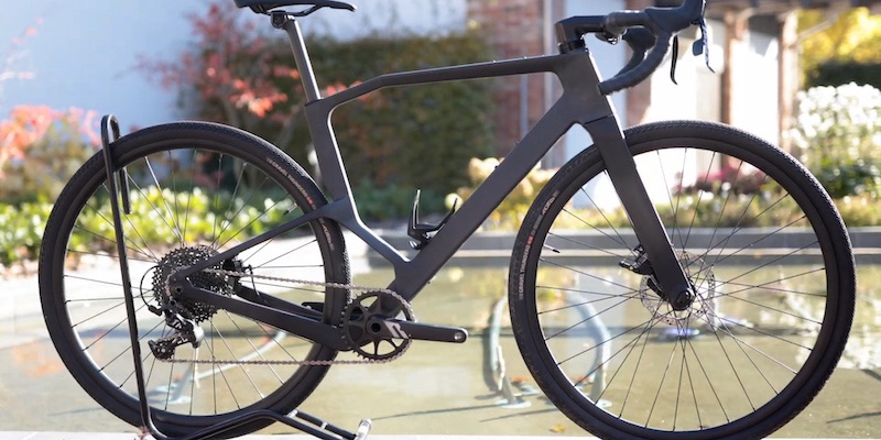 speciali telai in carbonio gravel con foderi orizzontali collegati al tubo obliquo